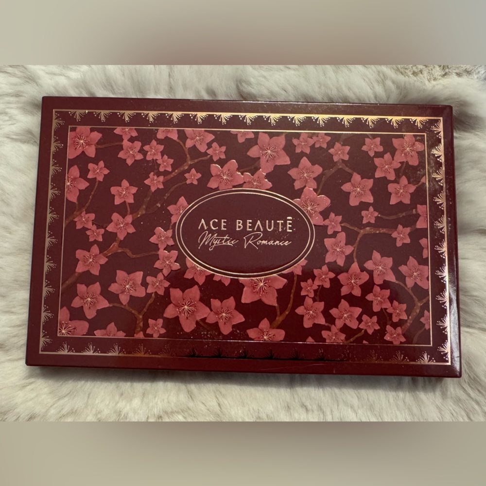 Ace Beauté Mystic Romance Eyeshadow Palette